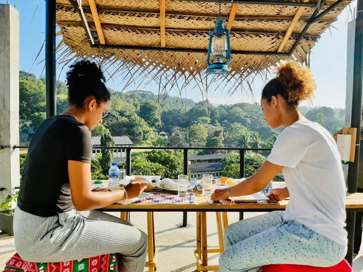 The Sky Tents Kandy Dış mekan fotoğraf
